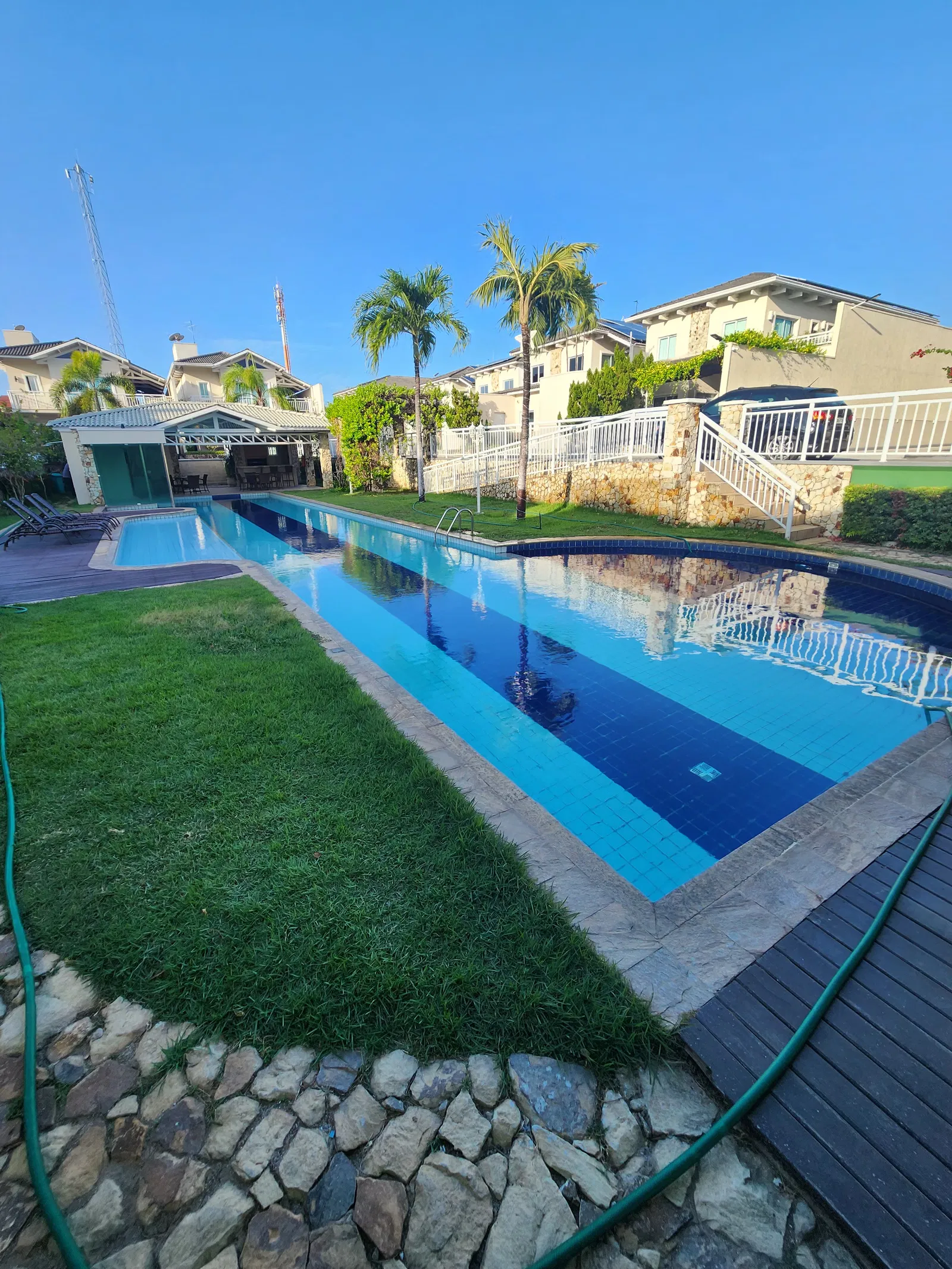 Imagem Casa de Condomínio com 3 Quartos à Venda, 277 m²em SAPIRANGA - FORTALEZA Imagem Casa de Condomínio com 3 Quartos à Venda, 277 m²em SAPIRANGA - FORTALEZA