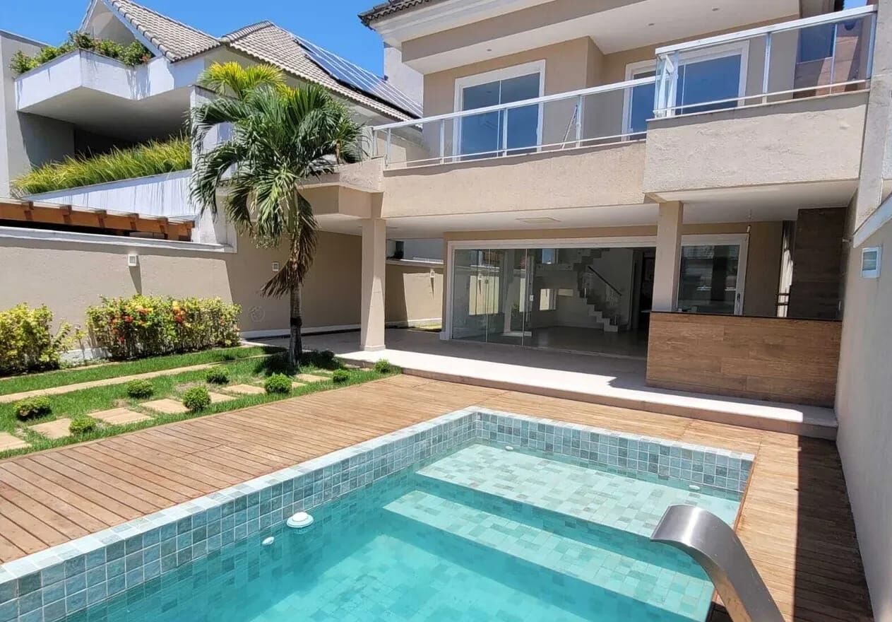 Imagem Casa com 4 Quartos para Alugar, 360 m²em Recreio dos Bandeirantes - Rio de Janeiro