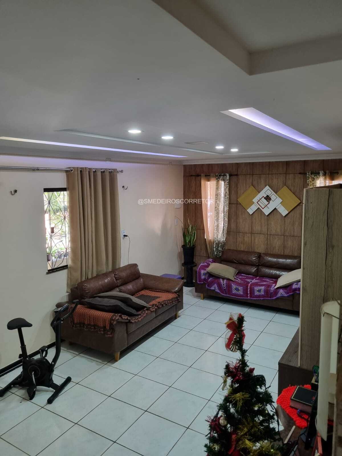 Imagem Casa com 5 Quartos à Venda, 370 m²em Centro - Ubajara