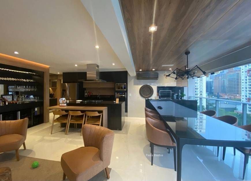 Imagem Apartamento com 3 Quartos à Venda, 130 m²em Vila Gertrudes - São Paulo