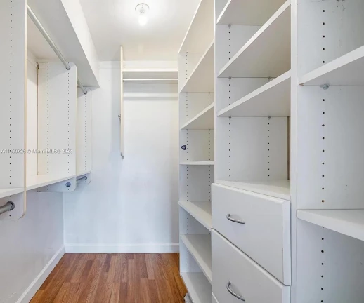 Imagem Apartamento com 3 Quartos à Venda ou Locação, 100 m²em Alphaville Residencial Um - Barueri Imagem Apartamento com 3 Quartos à Venda ou Locação, 100 m²em Alphaville Residencial Um - Barueri
