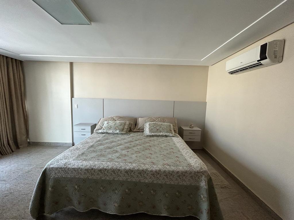 Imagem Apartamento com 4 Quartos à Venda, 216 m²em Setor Bueno - Goiânia