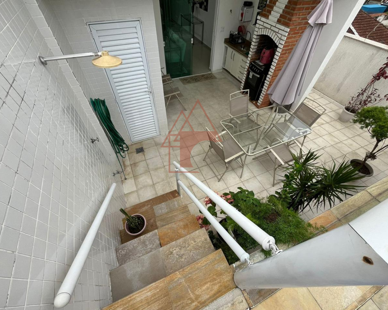 Imagem Sobrado com 3 Quartos à Venda, 151 m²em Embaré - Santos