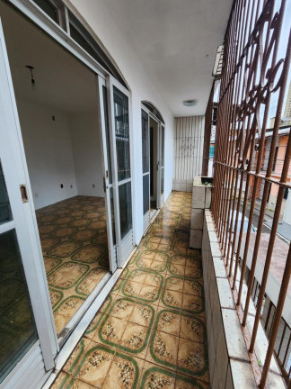 Imagem Casa com 4 Quartos à Venda, 300 m²em Umarizal - Belém Imagem Casa com 4 Quartos à Venda, 300 m²em Umarizal - Belém