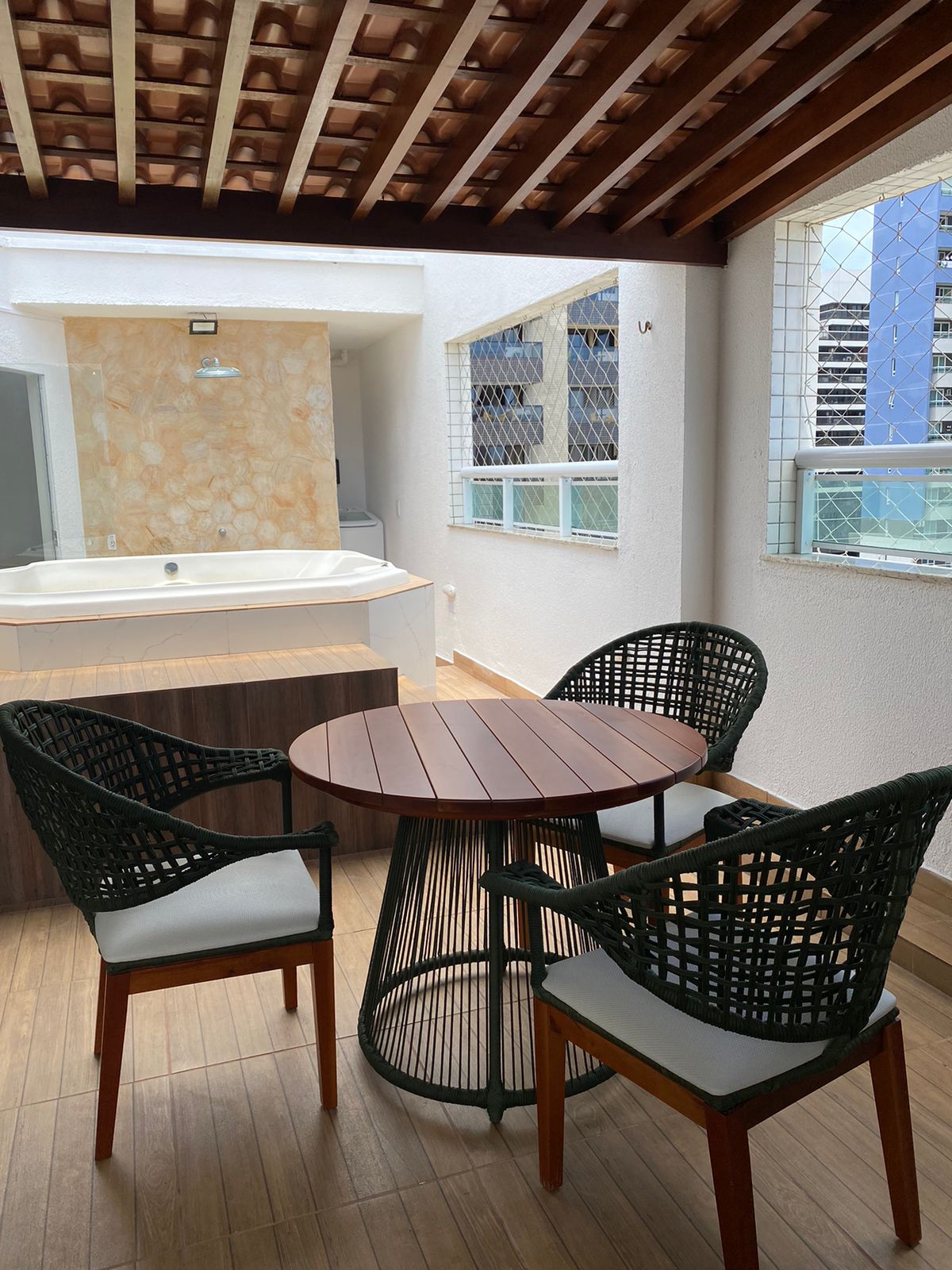 Imagem Casa de Condomínio com 5 Quartos à Venda, 252 m² em Cidade Alpha - Eusébio Imagem Casa de Condomínio com 5 Quartos à Venda, 252 m² em Cidade Alpha - Eusébio