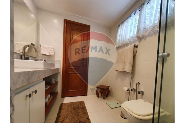 Imagem Apartamento com 3 Quartos à Venda, 215 m² em Santa Rosa - Niterói