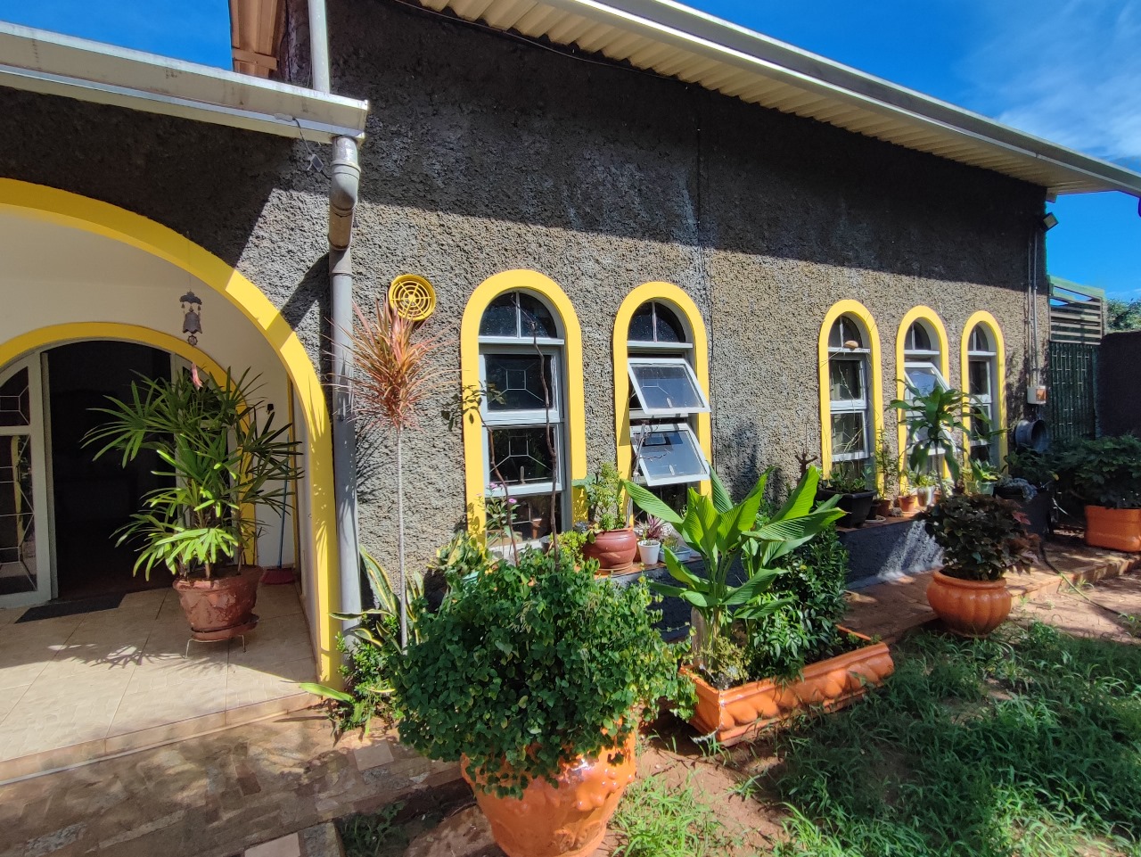 Imagem Casa com 2 Quartos à Venda, 222 m² em Vila Taveirópolis - Campo Grande Imagem Casa com 2 Quartos à Venda, 222 m² em Vila Taveirópolis - Campo Grande
