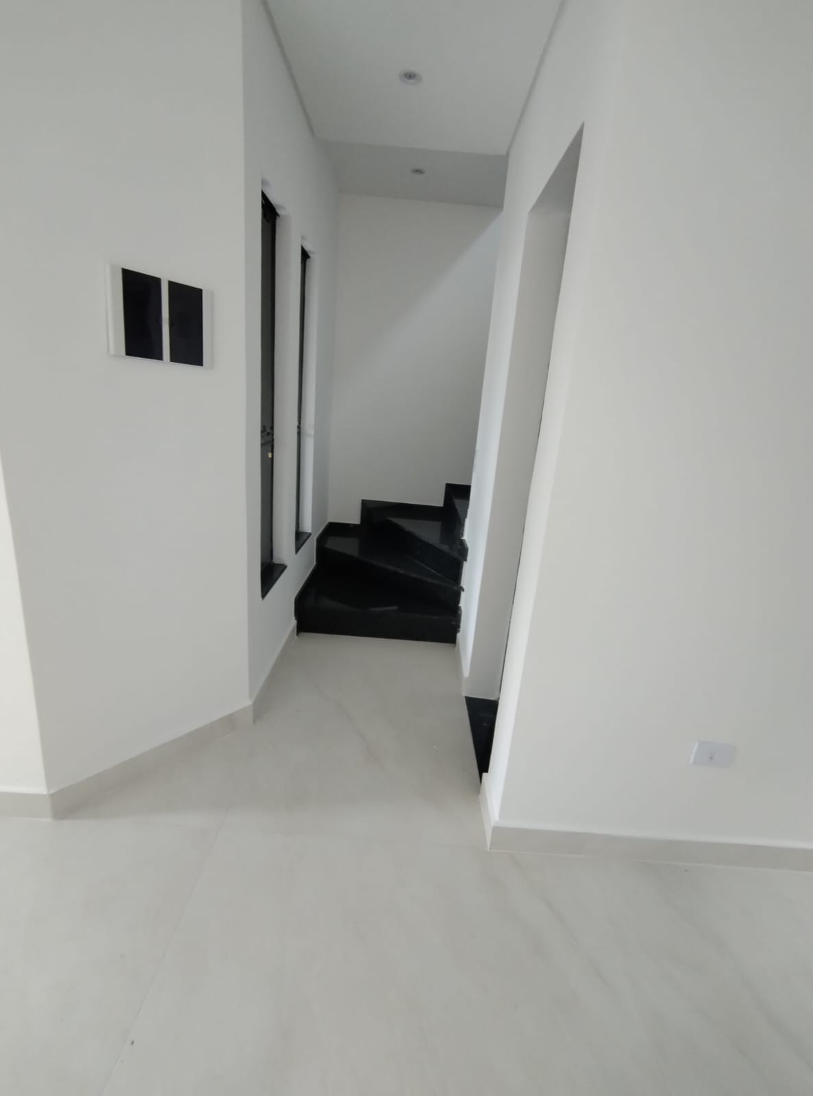 Imagem Sobrado com 3 Quartos à Venda, 96 m² em Sítio Cercado - Curitiba