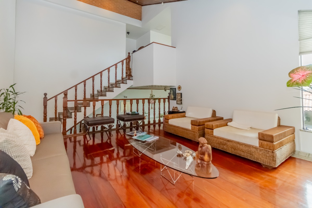Imagem Casa com 3 Quartos à Venda, 383 m²em City América - São Paulo