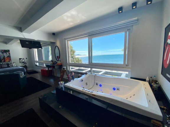Imagem Casa com 7 Quartos à Venda, 390 m² em Balneário Perequê - Porto Belo Imagem Casa com 7 Quartos à Venda, 390 m² em Balneário Perequê - Porto Belo