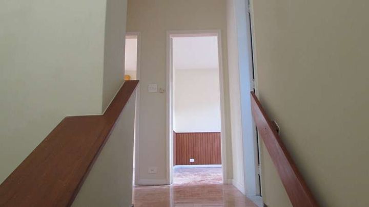 Imagem Casa com 3 Quartos à Venda, 360 m² em Várzea - Teresópolis