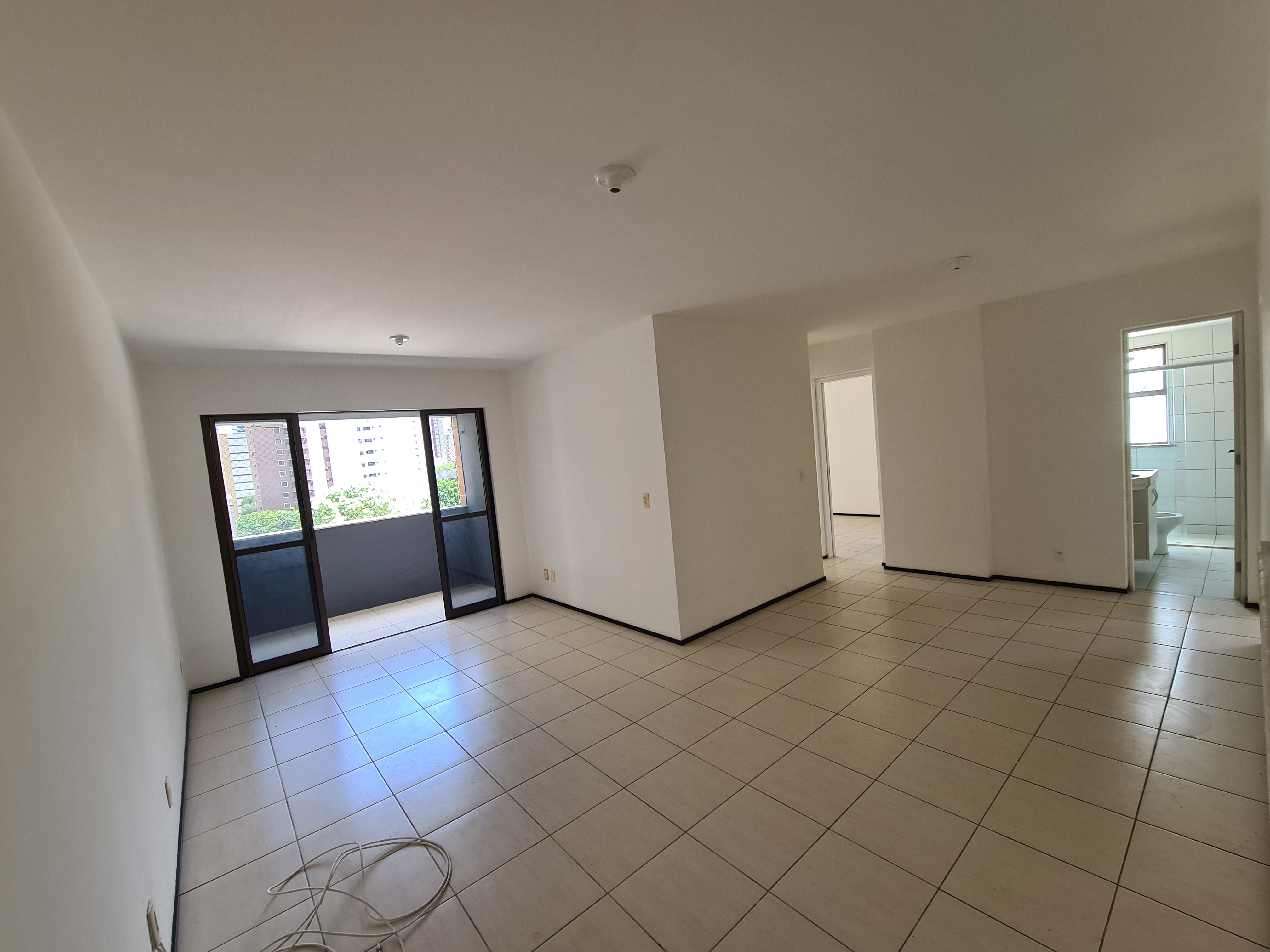Apartamento com 3 Quartos para Alugar, 83 m²em Meireles - Fortaleza