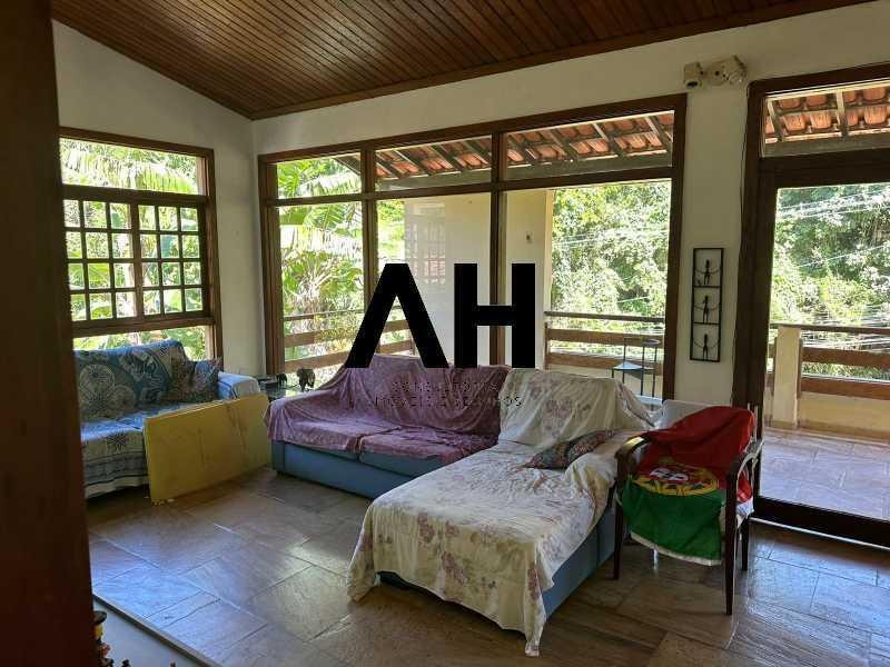 Imagem Casa com 4 Quartos à Venda, em Muriqui - Niterói Imagem Casa com 4 Quartos à Venda, em Muriqui - Niterói