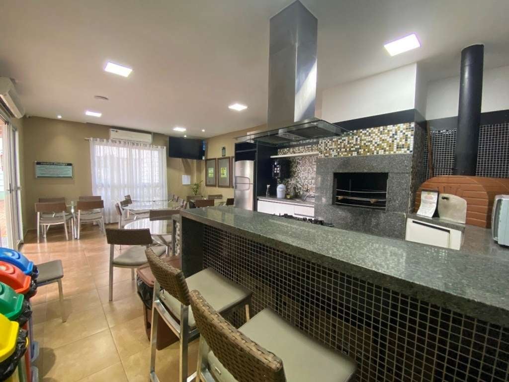 Imagem Apartamento com 3 Quartos à Venda, 67 m²em Aurora - Londrina