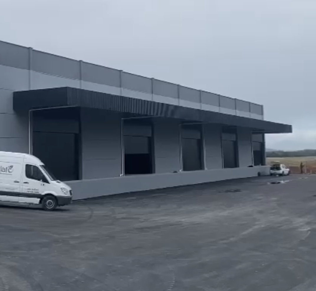 Imagem Galpão para Alugar, 5 m²em Vila Nova - Joinville