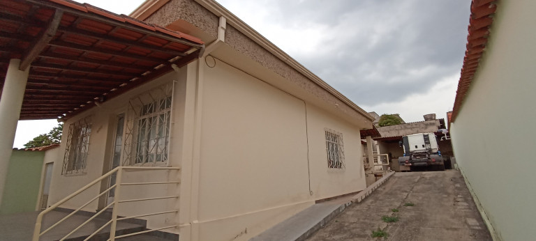 Imagem Casa com 2 Quartos à Venda, 18.645 m² em Bom Retiro - Betim