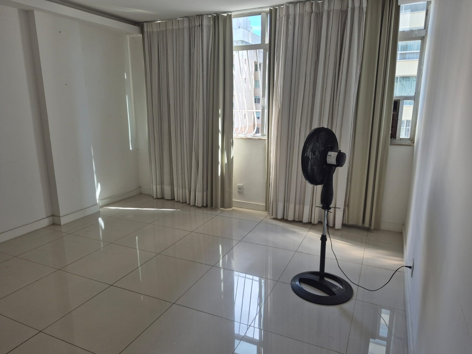 Imagem Apartamento com 3 Quartos à Venda, 130 m² em Icaraí - Niterói Imagem Apartamento com 3 Quartos à Venda, 130 m² em Icaraí - Niterói