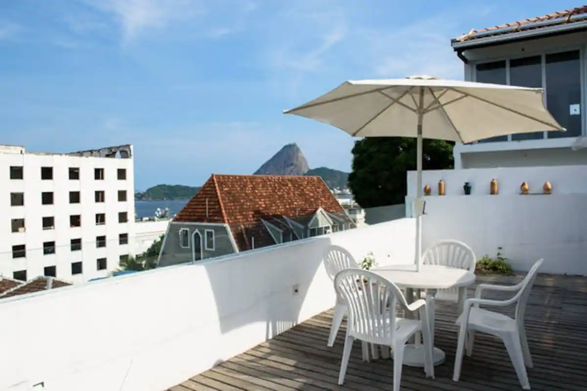 Imagem Casa com 4 Quartos à Venda, 256 m²em Glória - Rio de Janeiro Imagem Casa com 4 Quartos à Venda, 256 m²em Glória - Rio de Janeiro