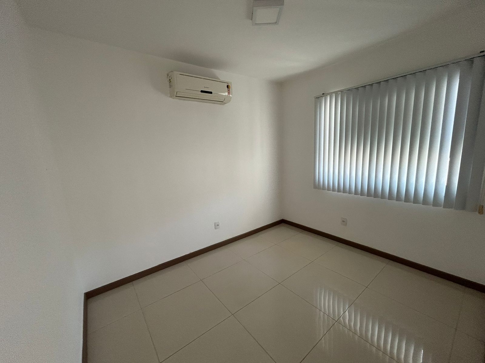 Imagem Galpão para Alugar, 380 m²em Centro de Vila Velha - Vila Velha Imagem Galpão para Alugar, 380 m²em Centro de Vila Velha - Vila Velha