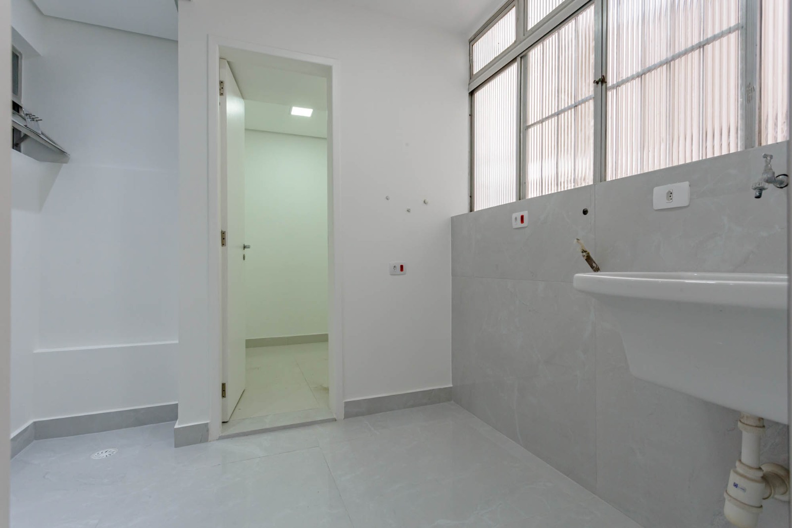 Imagem Apartamento com 3 Quartos à Venda, 105 m²em Sumaré - São Paulo