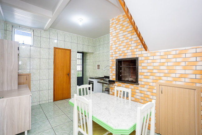 Imagem Casa com 3 Quartos à Venda, em Sítio Cercado - Curitiba Imagem Casa com 3 Quartos à Venda, em Sítio Cercado - Curitiba