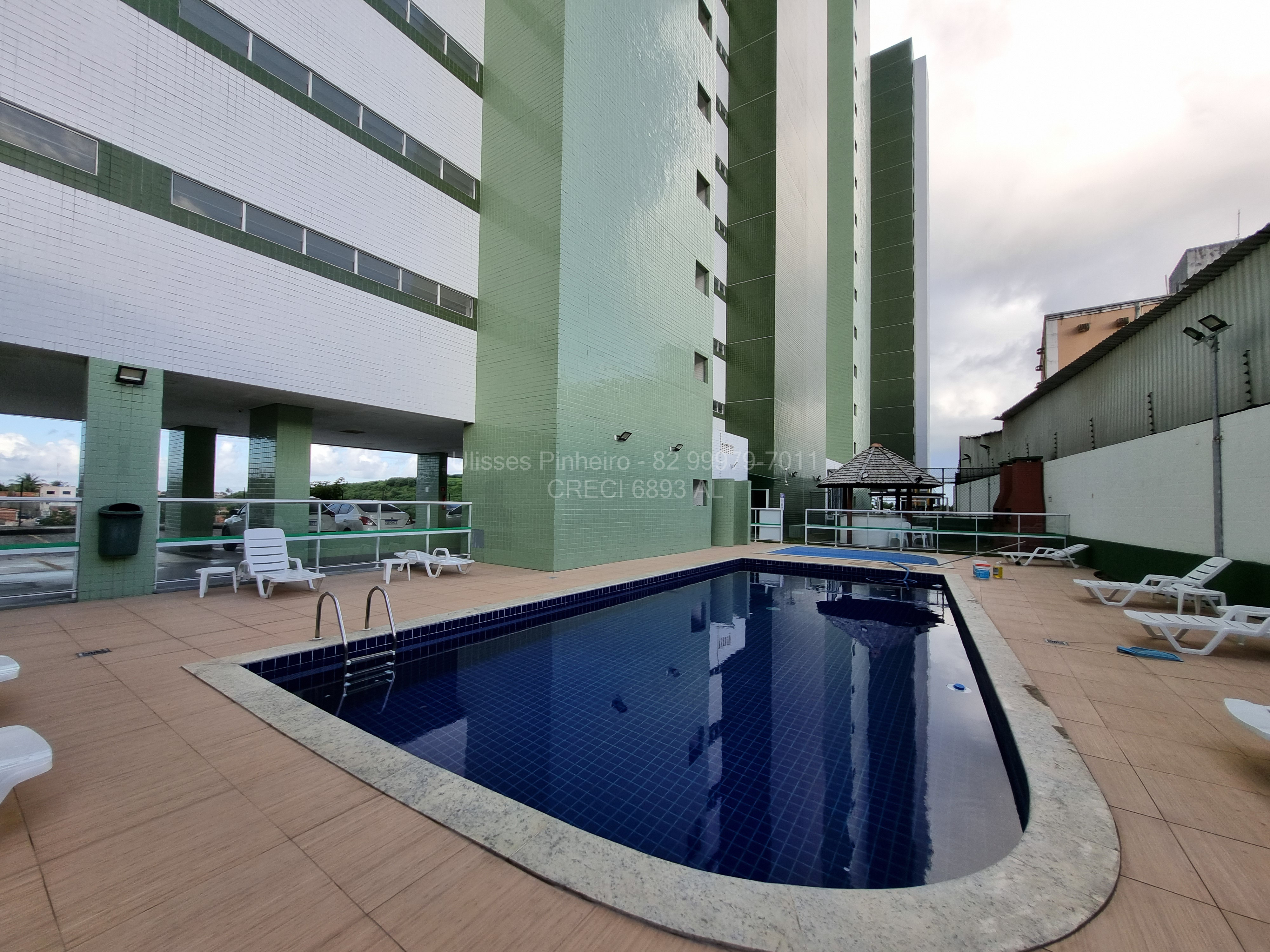 Imagem Apartamento com 2 Quartos à Venda, 52 m²em São Jorge - Maceió