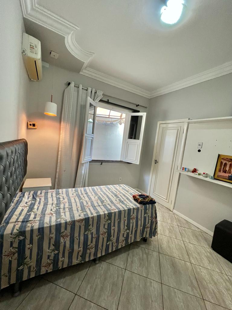 Imagem Casa com 5 Quartos à Venda, 250 m²em Marambaia - Belém Imagem Casa com 5 Quartos à Venda, 250 m²em Marambaia - Belém