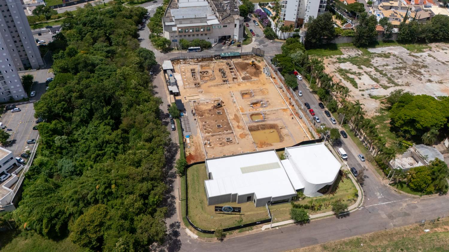 Imagem Apartamento com 4 Quartos à Venda, 137 m²em Jardim Santa Teresa - Jundiaí