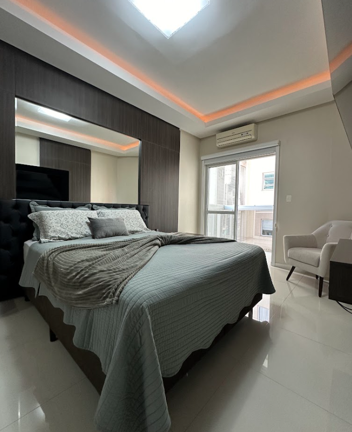 Imagem Apartamento com 4 Quartos à Venda, 237 m²em Meia Praia - Itapema Imagem Apartamento com 4 Quartos à Venda, 237 m²em Meia Praia - Itapema