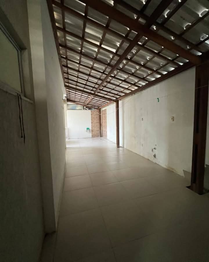 Imagem Casa com 4 Quartos à Venda, 200 m²em Vila Praiana - Lauro de Freitas Imagem Casa com 4 Quartos à Venda, 200 m²em Vila Praiana - Lauro de Freitas