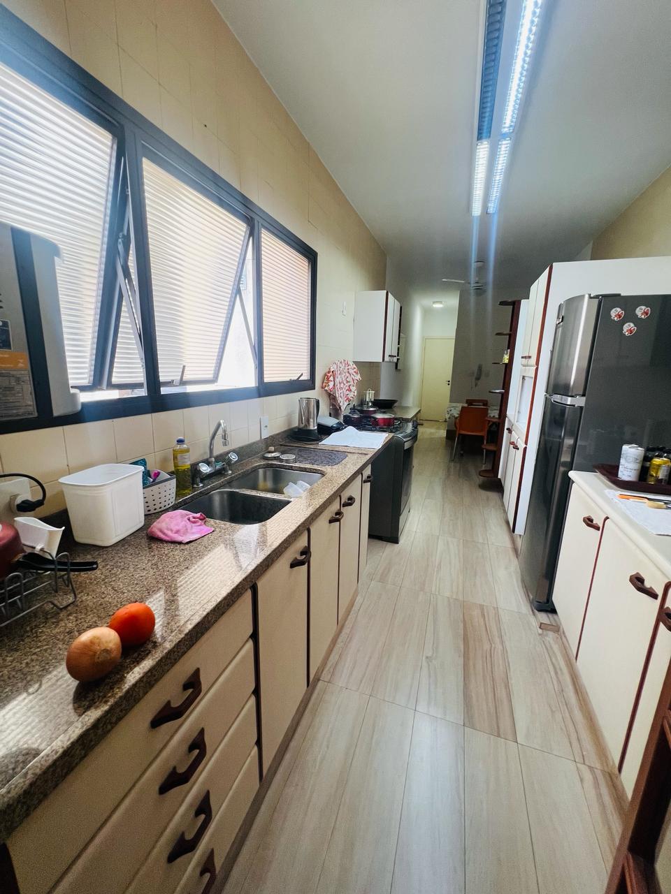 Imagem Apartamento com 4 Quartos à Venda, 167 m²em Cambuí - Campinas
