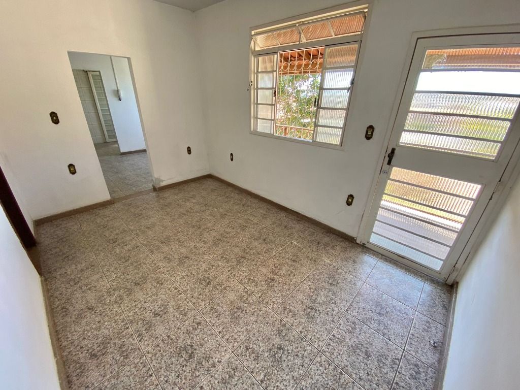 Imagem Casa com 2 Quartos à Venda, 110 m² em Planalto - Belo Horizonte Imagem Casa com 2 Quartos à Venda, 110 m² em Planalto - Belo Horizonte