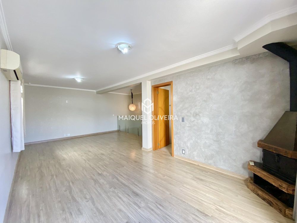 Imagem Casa de Condomínio com 4 Quartos para Alugar, 362 m²em Tomazetti - Santa Maria