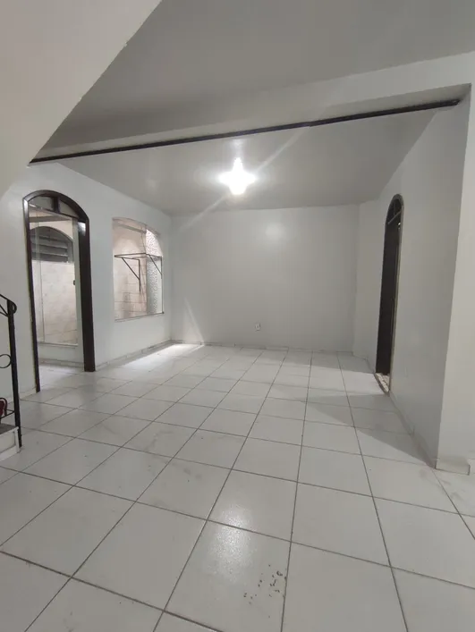 Imagem Casa com 4 Quartos para Alugar, 372 m²em Telégrafo - Belém Imagem Casa com 4 Quartos para Alugar, 372 m²em Telégrafo - Belém