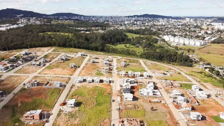 Imagem Casa com 3 Quartos à Venda, em Vila Floresta II - Criciúma Imagem Casa com 3 Quartos à Venda, em Vila Floresta II - Criciúma
