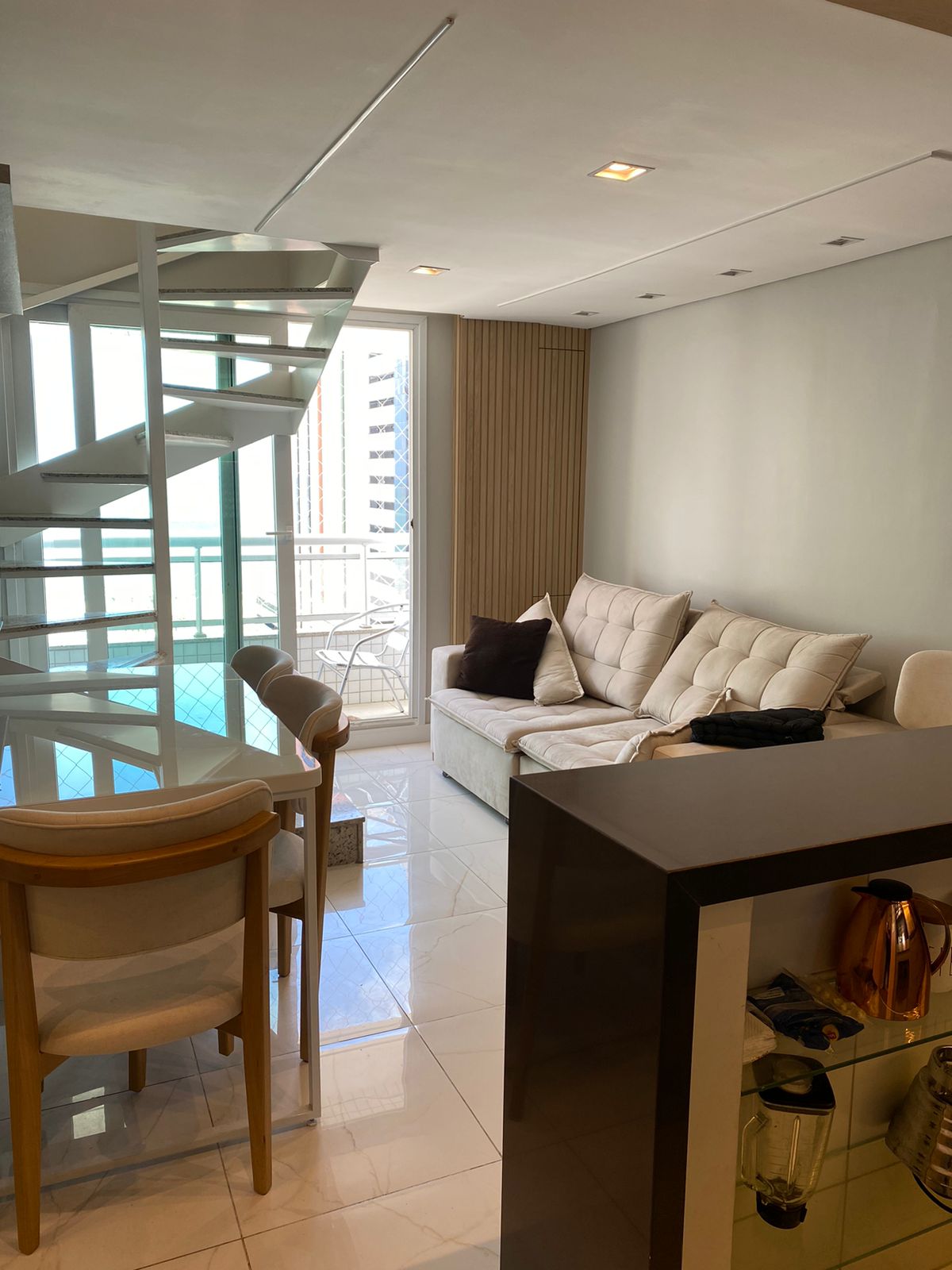 Imagem Casa de Condomínio com 5 Quartos à Venda, 252 m² em Cidade Alpha - Eusébio Imagem Casa de Condomínio com 5 Quartos à Venda, 252 m² em Cidade Alpha - Eusébio