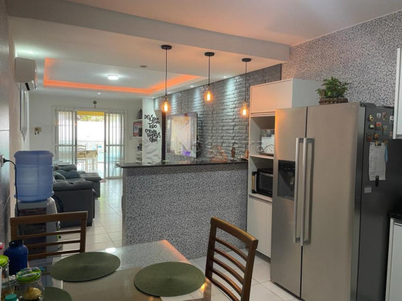 Imagem Casa com 3 Quartos à Venda, 250 m² em Centro - Tamandaré