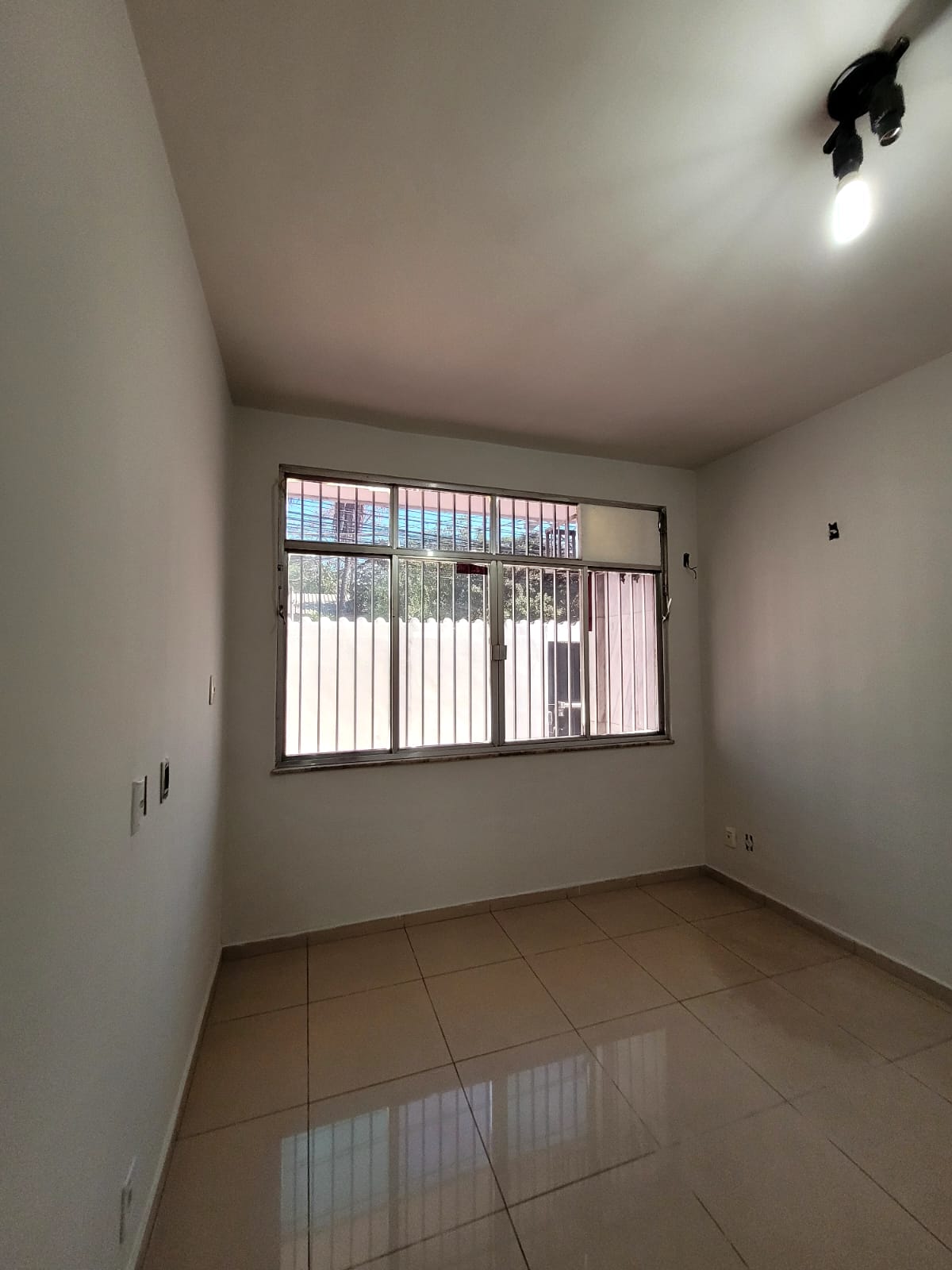 Imagem Casa com 4 Quartos à Venda, 247 m² em Rancho Novo - Nova Iguaçu Imagem Casa com 4 Quartos à Venda, 247 m² em Rancho Novo - Nova Iguaçu