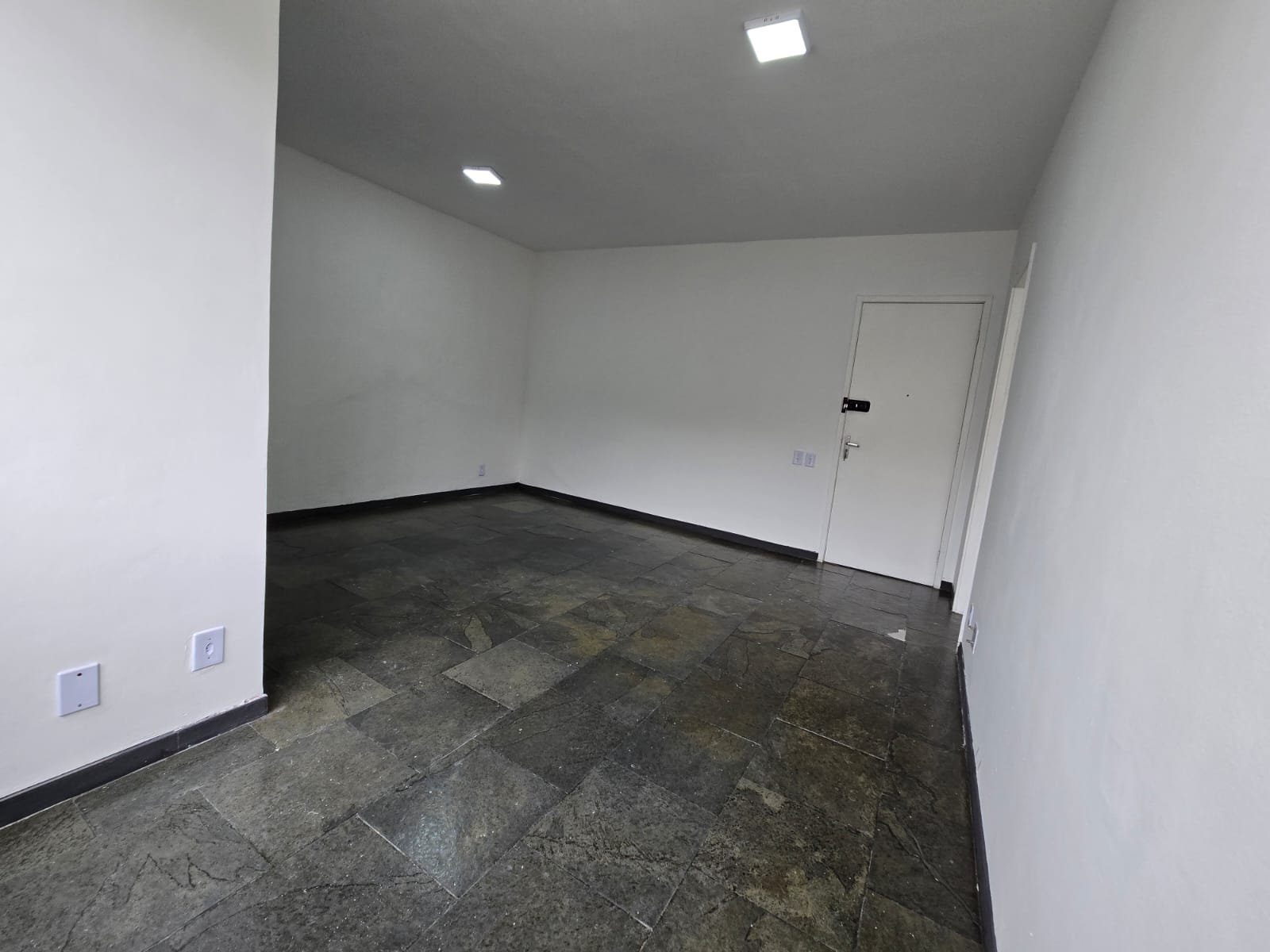 Imagem Apartamento com 2 Quartos à Venda, 55 m² em Engenhoca - Niterói Imagem Apartamento com 2 Quartos à Venda, 55 m² em Engenhoca - Niterói