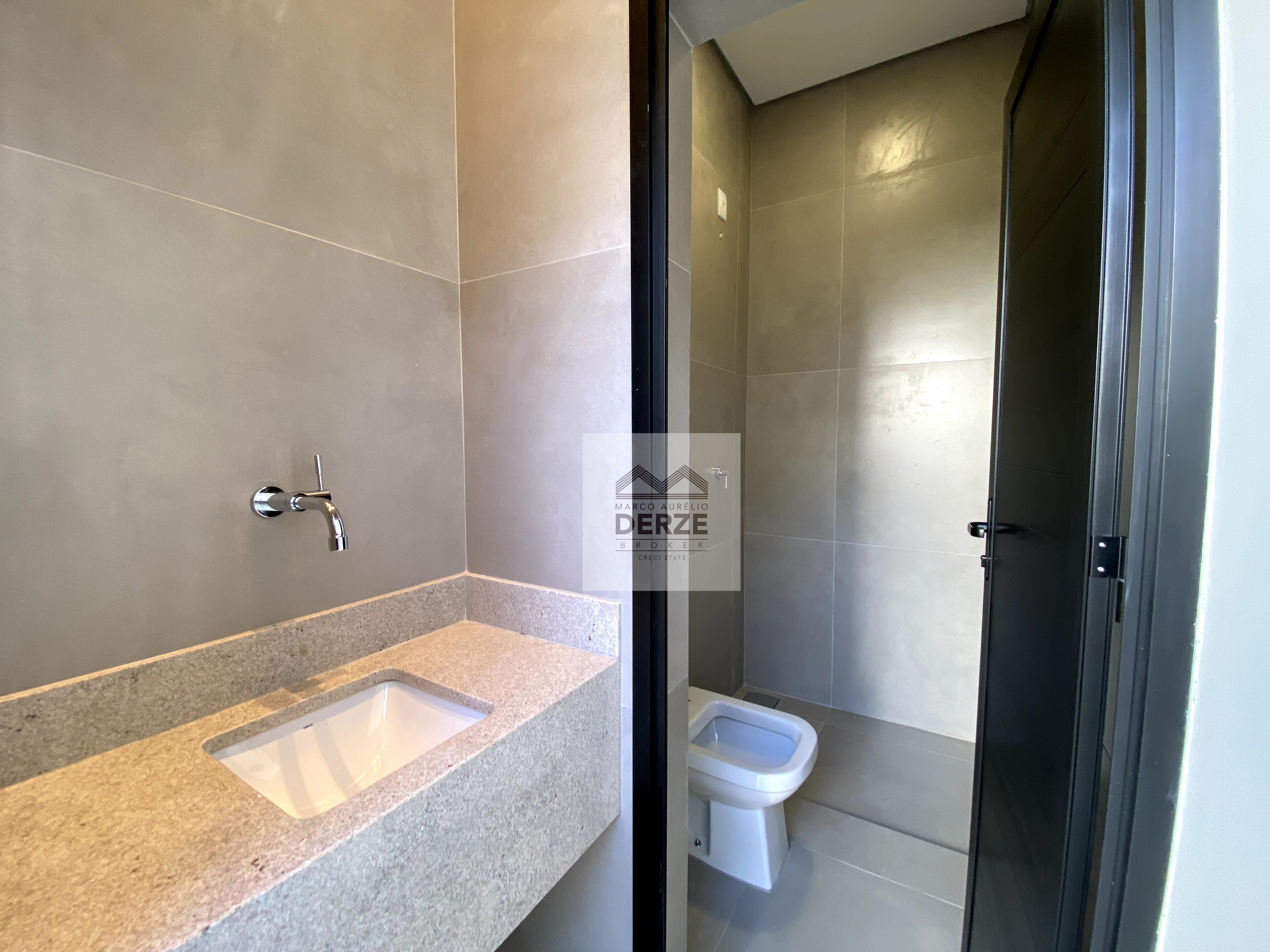 Imagem Casa com 3 Quartos à Venda, 210 m²em Vigilato Pereira - Uberlândia Imagem Casa com 3 Quartos à Venda, 210 m²em Vigilato Pereira - Uberlândia