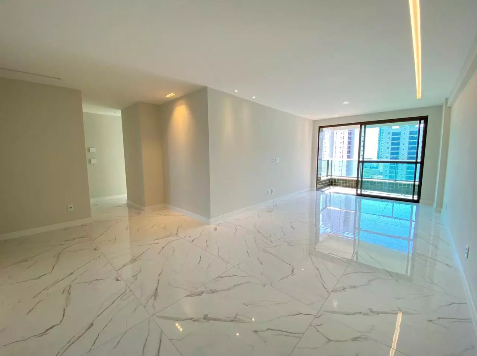 Imagem Apartamento com 4 Quartos à Venda, 138 m²em Boa Viagem - Recife