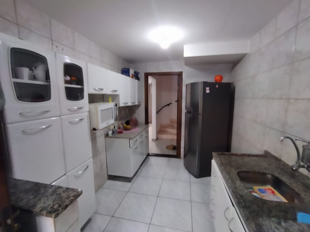 Imagem Sobrado com 3 Quartos à Venda, 126 m² em Centro - Londrina Imagem Sobrado com 3 Quartos à Venda, 126 m² em Centro - Londrina