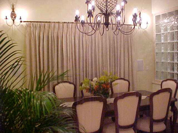 Imagem Casa com 4 Quartos para Alugar, 367 m² em Alphaville - Santana de Parnaíba