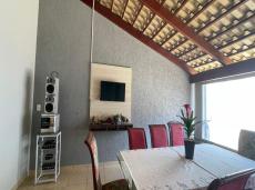Imagem Casa com 4 Quartos à Venda, 272 m²em Presidente Roosevelt - Uberlândia Imagem Casa com 4 Quartos à Venda, 272 m²em Presidente Roosevelt - Uberlândia