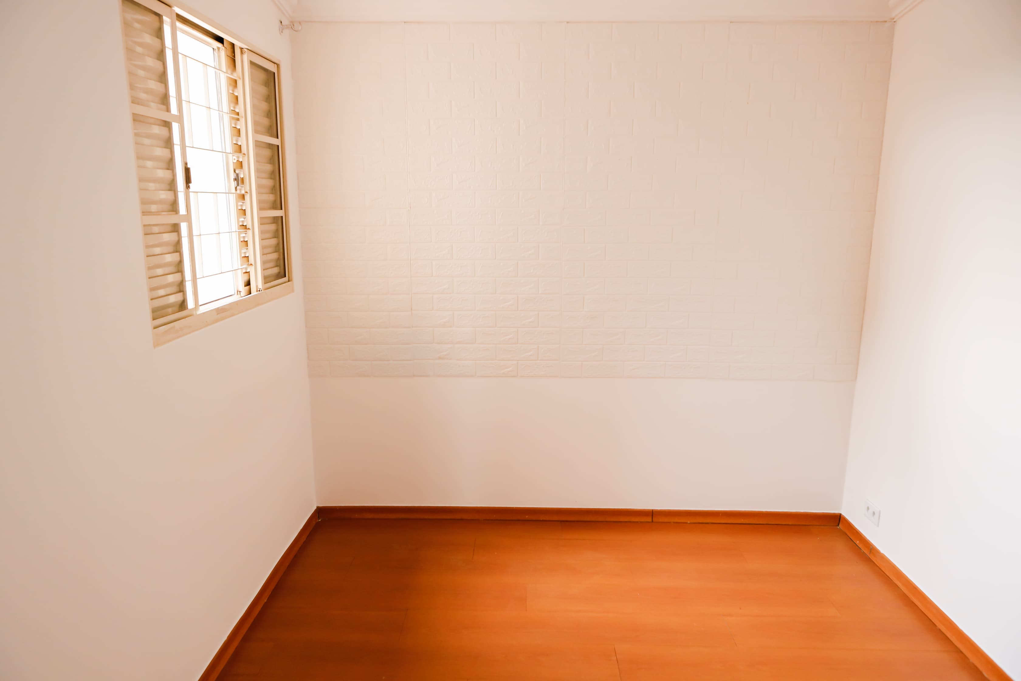 Imagem Sobrado com 3 Quartos à Venda ou Temporada, 160 m²em Jardim Guararapes - Londrina