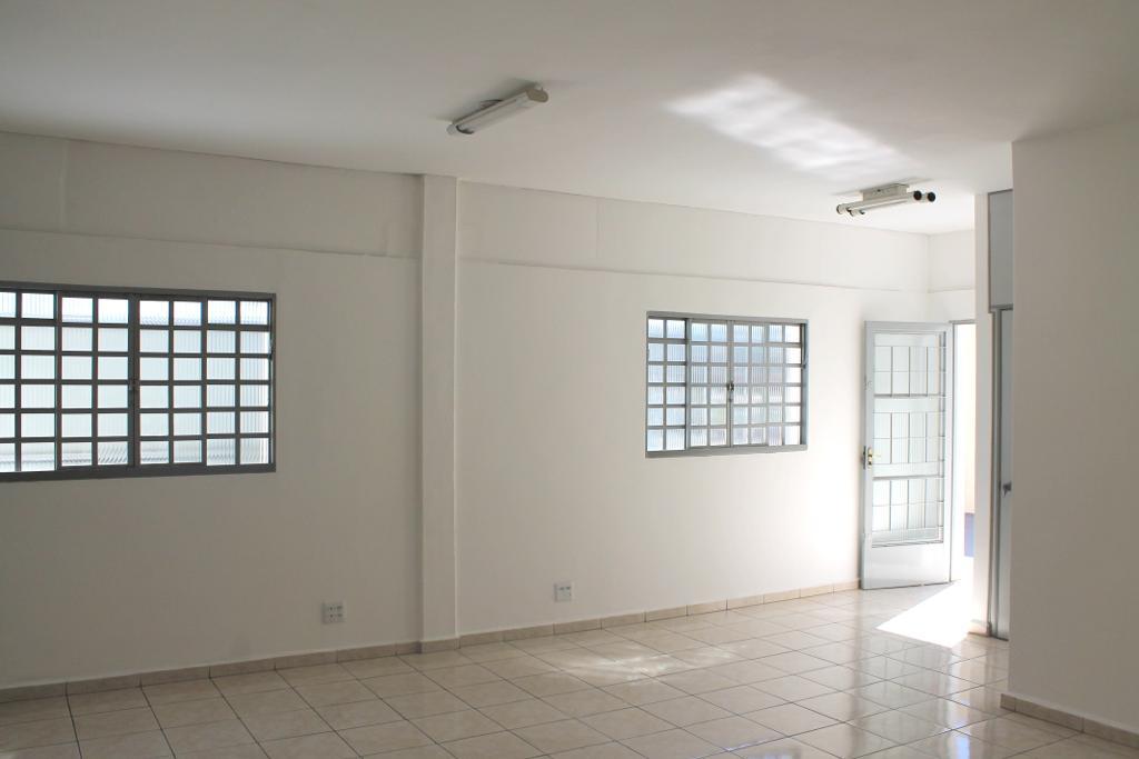 Imagem Galpão para Alugar, 600 m²em Residencial Estoril - Taubaté Imagem Galpão para Alugar, 600 m²em Residencial Estoril - Taubaté