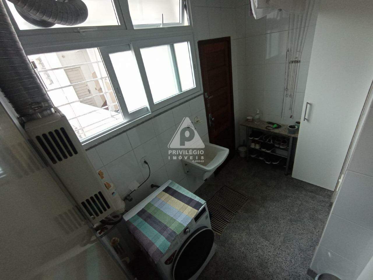 Imagem Apartamento com 3 Quartos à Venda, 195 m²em Copacabana - Rio de Janeiro