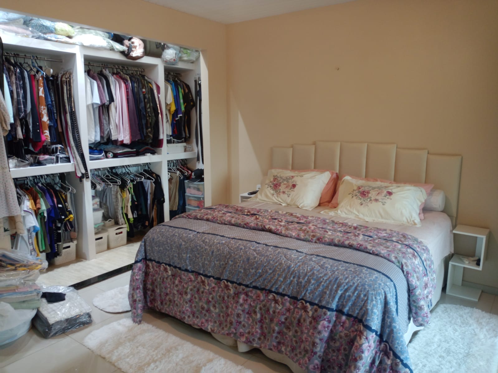 Imagem Casa com 3 Quartos à Venda, 200 m²em siqueira - fortaleza Imagem Casa com 3 Quartos à Venda, 200 m²em siqueira - fortaleza