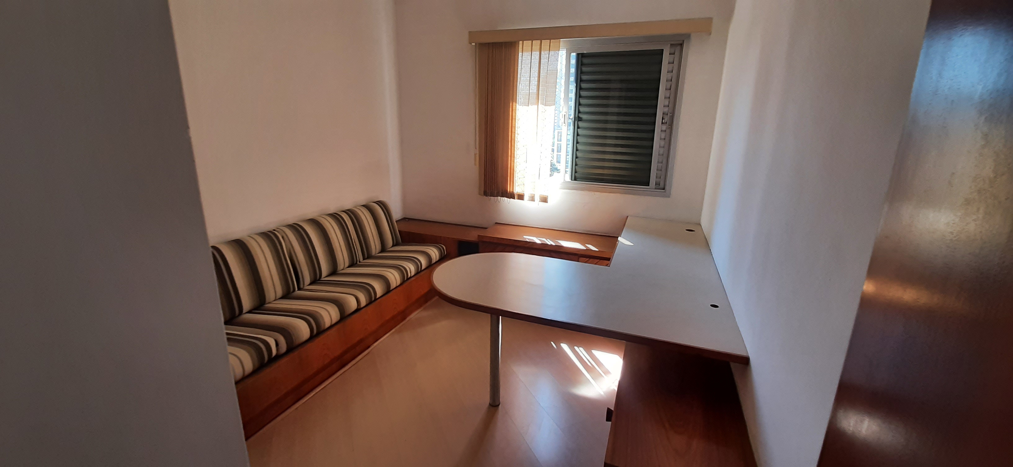 Imagem Apartamento com 4 Quartos para Alugar, 157 m²em Perdizes - São Paulo