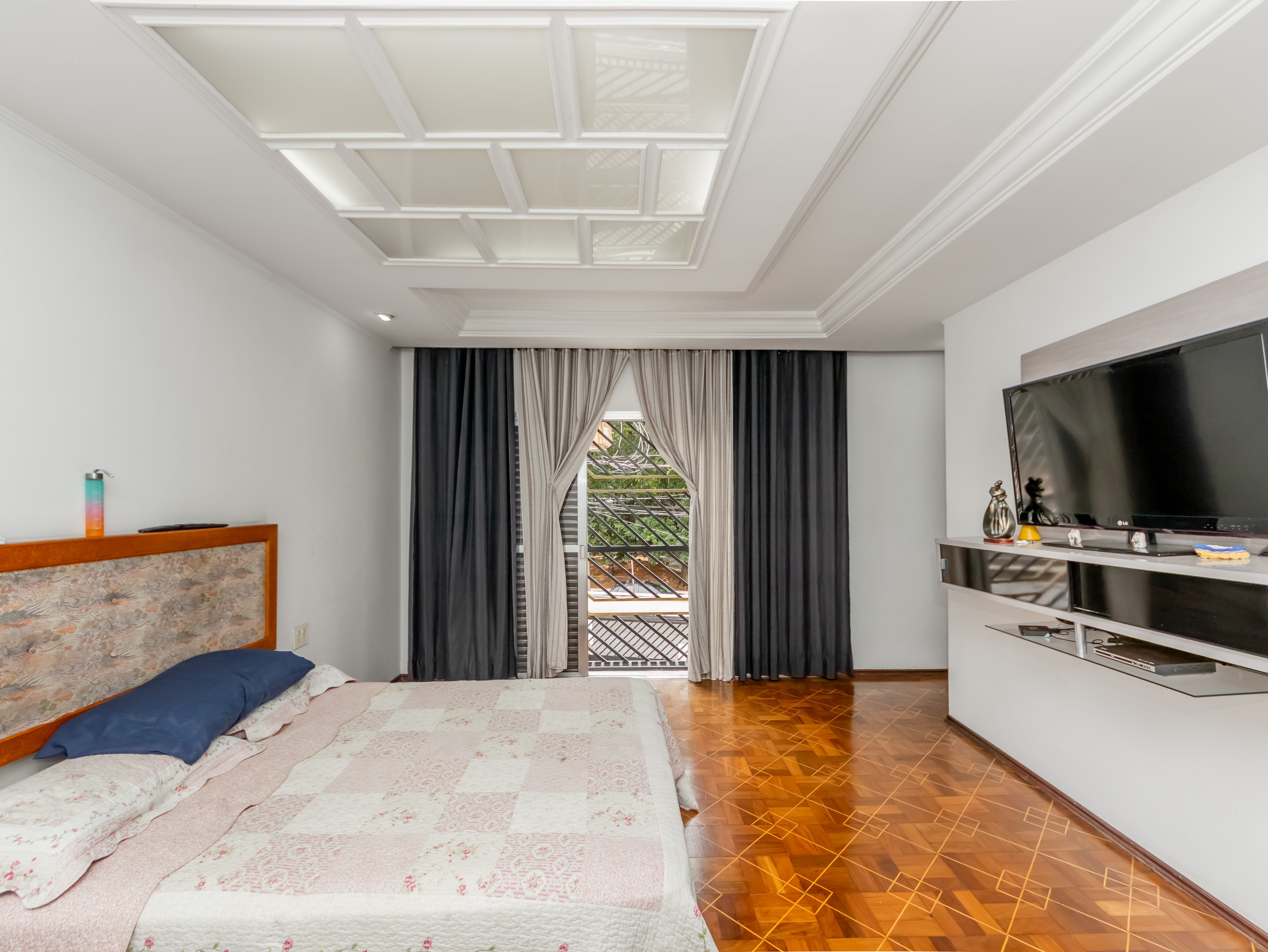 Imagem Sobrado com 3 Quartos à Venda, 300 m² em Vila Lúcia Elvira - São Paulo